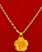 Multilayer floral necklace