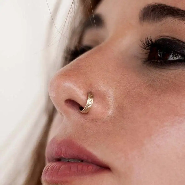 New luxury exquisite Gold Color body puncture geometric jewelry ladies engagement wedding gift nose ring nose nail