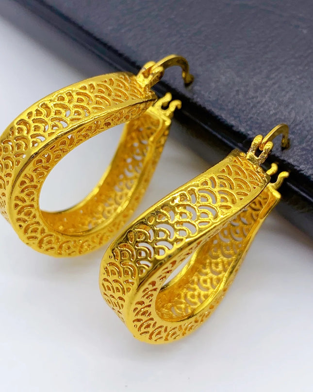 Dubai Simple Fashion Gold Plated Hollow Pierced Earrings Piercings Cartilage Ear Ring for Women Bride Ornament Gift Fine Jewelry