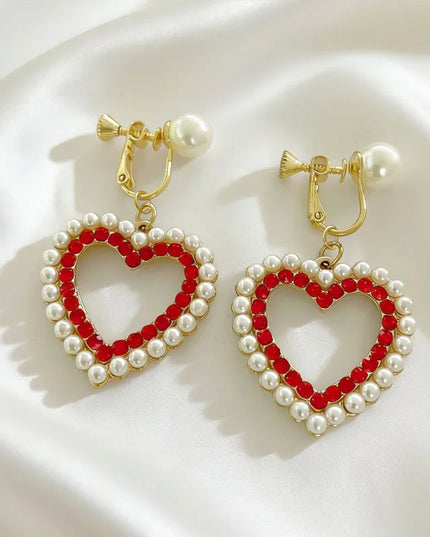 No Piercing Ear Clips Women - Retro French White Petal Flower Teardrop Pearl Clip on Earrings Elegant Gentle Daily Party Jewelry