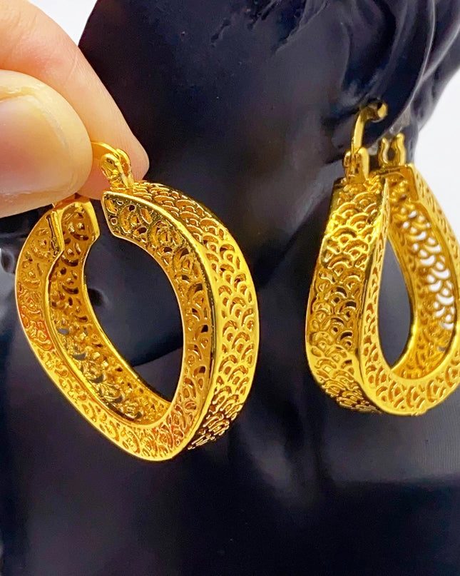 Dubai Simple Fashion Gold Plated Hollow Pierced Earrings Piercings Cartilage Ear Ring for Women Bride Ornament Gift Fine Jewelry