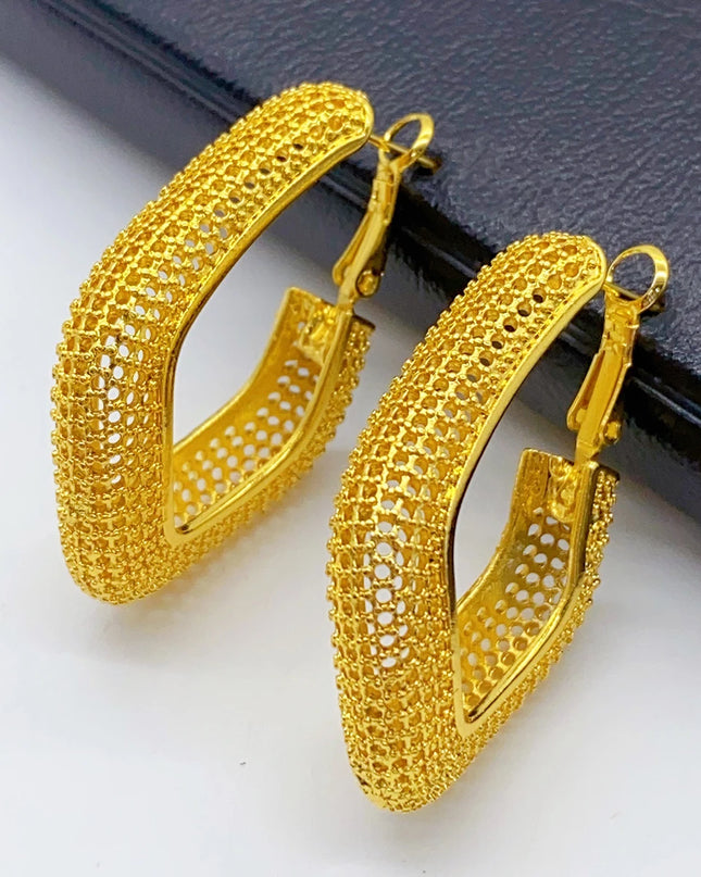 Dubai Simple Fashion Gold Plated Hollow Pierced Earrings Piercings Cartilage Ear Ring for Women Bride Ornament Gift Fine Jewelry