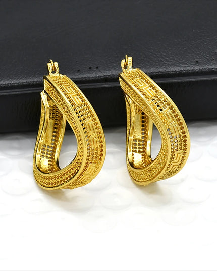 Dubai Simple Fashion Gold Plated Hollow Pierced Earrings Piercings Cartilage Ear Ring for Women Bride Ornament Gift Fine Jewelry