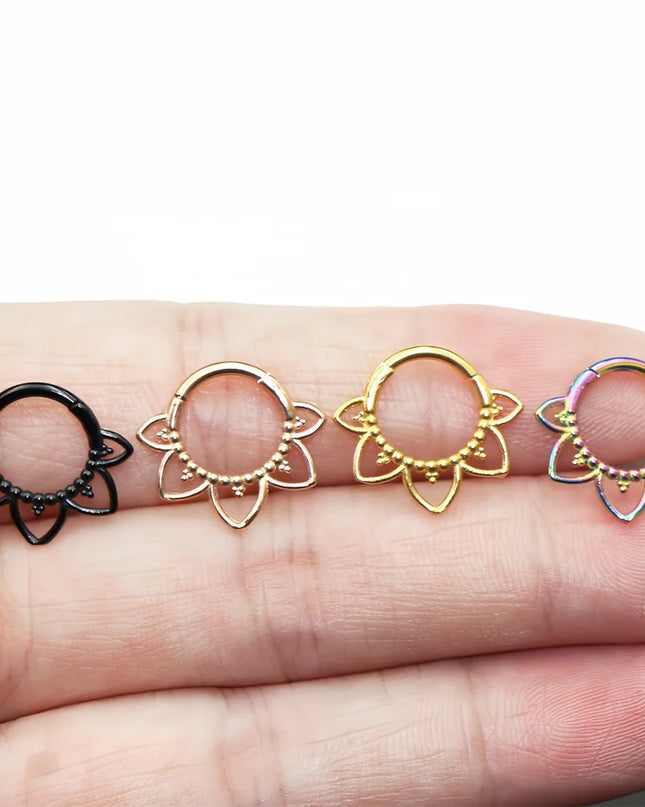 Stainless Steel Nose Ring Flower Hinged Septum Clicker Nose Hoop Seamless Nose Ring for Women Cartilage Nose Piercing Jewelry