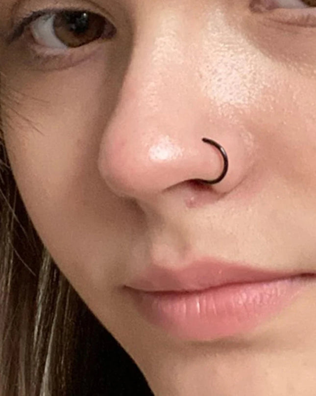 1Pcs 20G Nose Rings Hoop Surgical Stainless Steel Studs Screw L Shaped Nose Piercing Jewelry Women Black Woman and Man