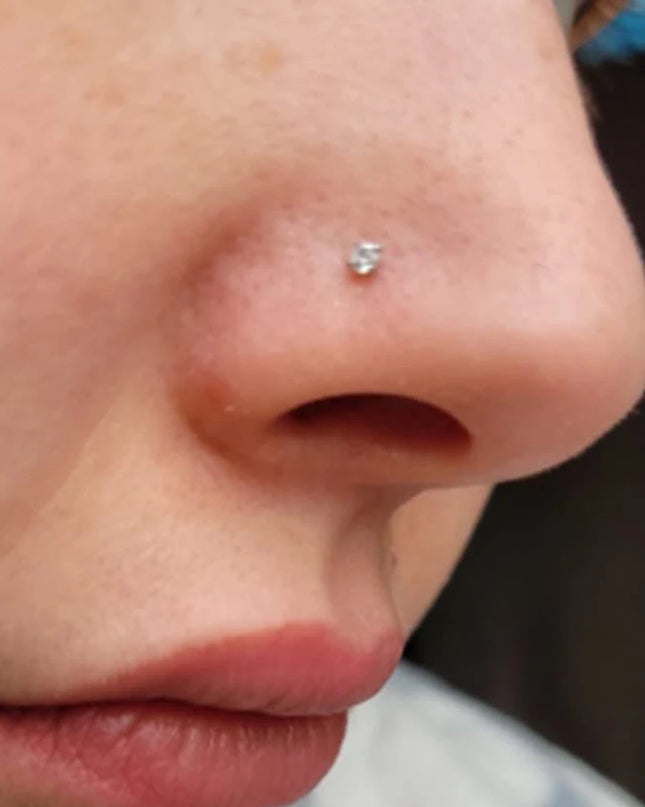 1Pcs 20G Nose Rings Hoop Surgical Stainless Steel Studs Screw L Shaped Nose Piercing Jewelry Women Black Woman and Man