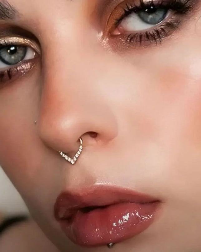 Surgical Steel Septum Nose Clicker Hinged Teardrop Shape Rhinestone Nose Ring Black Segment Ring Body Piercing Jewelry