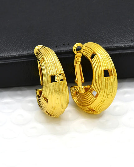 Dubai Simple Fashion Gold Plated Hollow Pierced Earrings Piercings Cartilage Ear Ring for Women Bride Ornament Gift Fine Jewelry