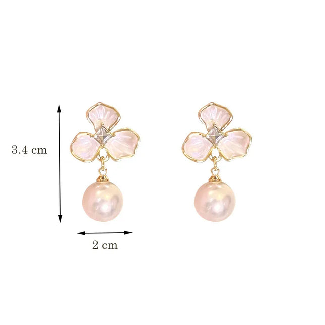 No Piercing Ear Clips Women - Retro French White Petal Flower Teardrop Pearl Clip on Earrings Elegant Gentle Daily Party Jewelry